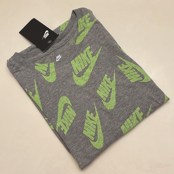 Nike Men’s Logo Shirt - Picture 8 of 8